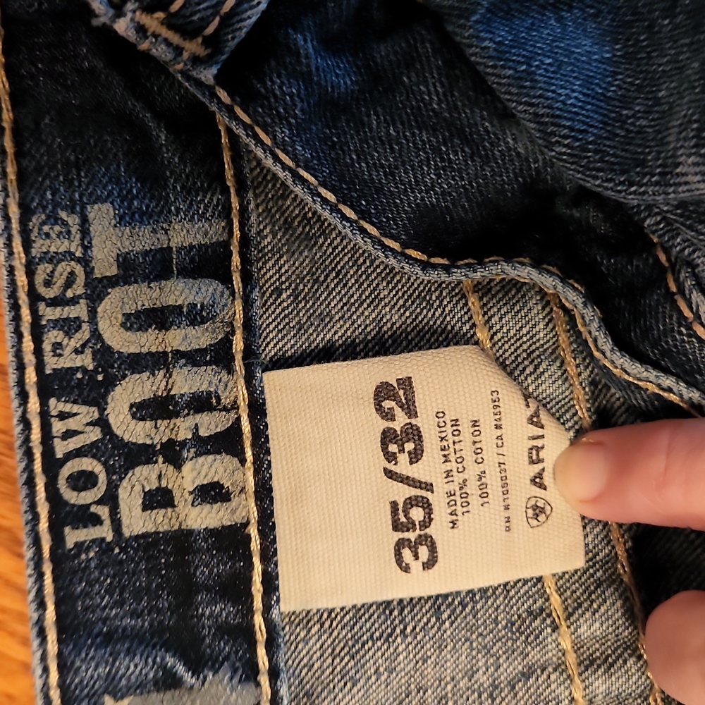 Ariat M4 Low Rise boot cut  35/32